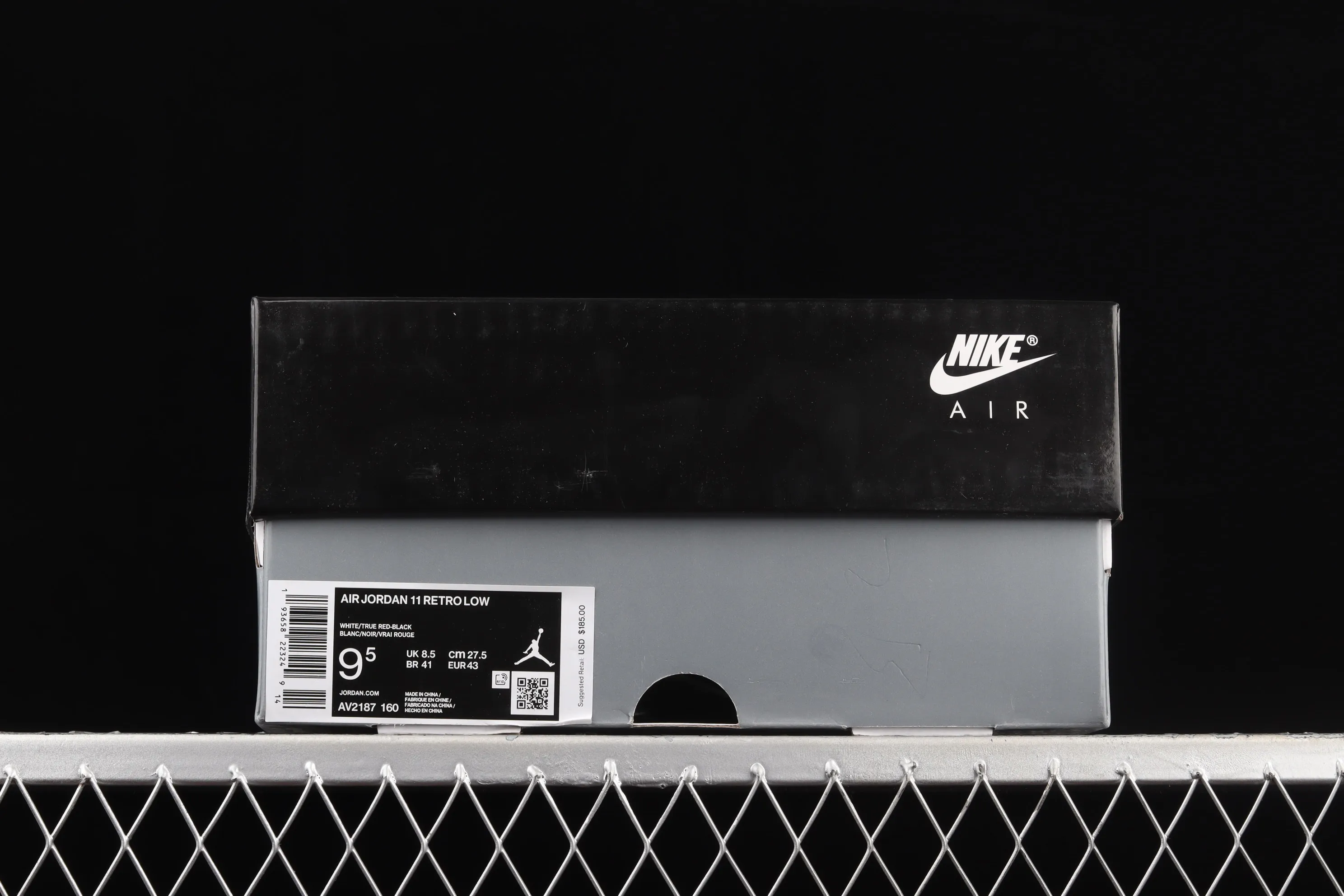 All categories Air Jordan Jordan series basketball shoes Air Jordan 11 Z version Air Jordan 11 Retro Low AJ11 Joe 11 low-top patent leather black and red top layer genuine carbon AV2187-160
